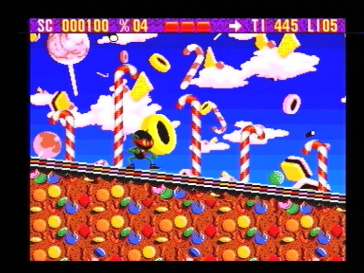 Zool (CD32) Screenshots (2)